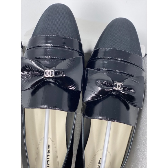 CHANEL black patent  leather bow loafers flats EURO 37.5/USA 7.5 - Picture 11 of 16